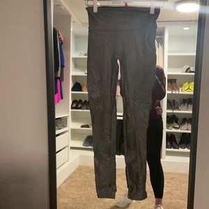 Spanx faux leather gray gunmetal moto/ motto leggings, XS EUC